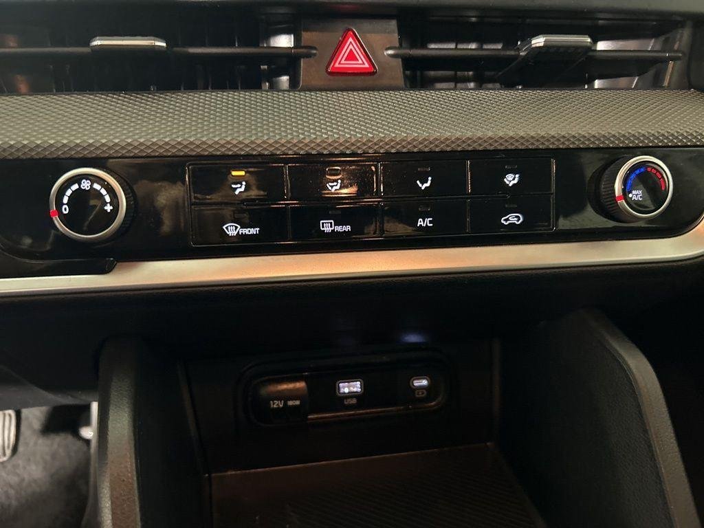 Used 2023 Snow White Pearl Kia LX image 19