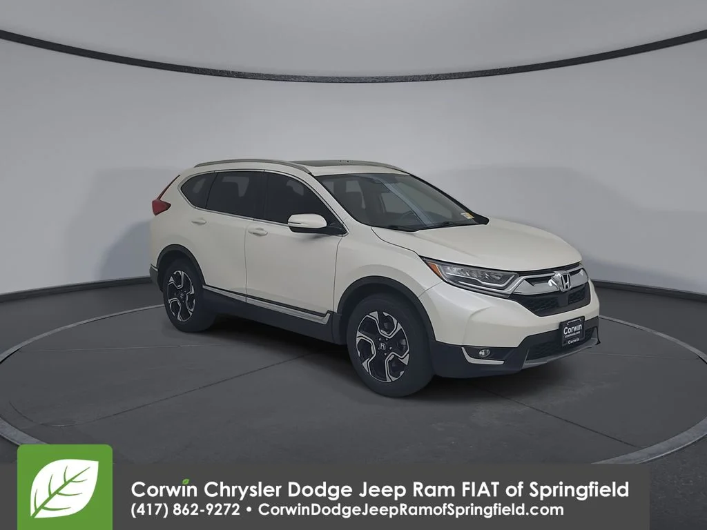 Used 2018 White Honda Touring image 3