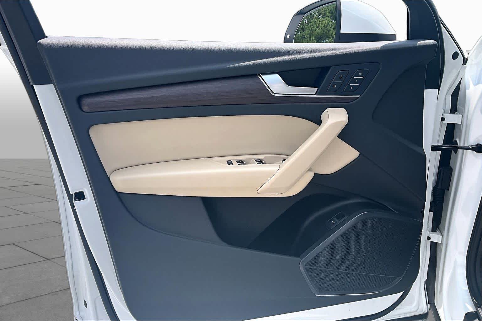 Used 2022 Glacier White Metallic Audi Premium image 22