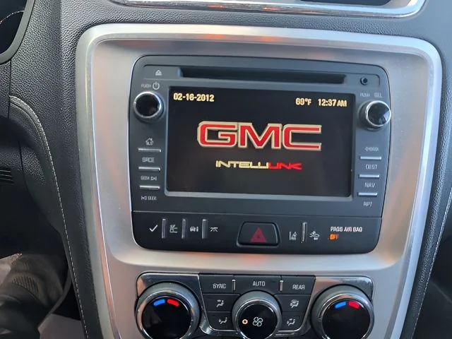 Used 2017 White GMC Limited image 24