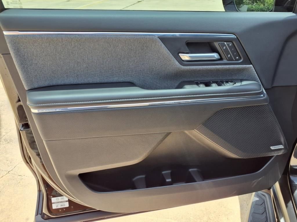 2026 GMC Sierra EV Elevation - Photo 13