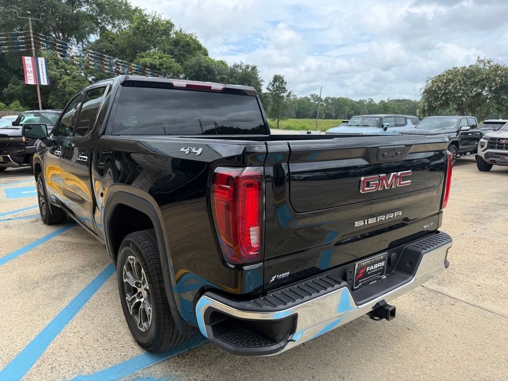 Used 2025 Onyx Black GMC SLT image 7