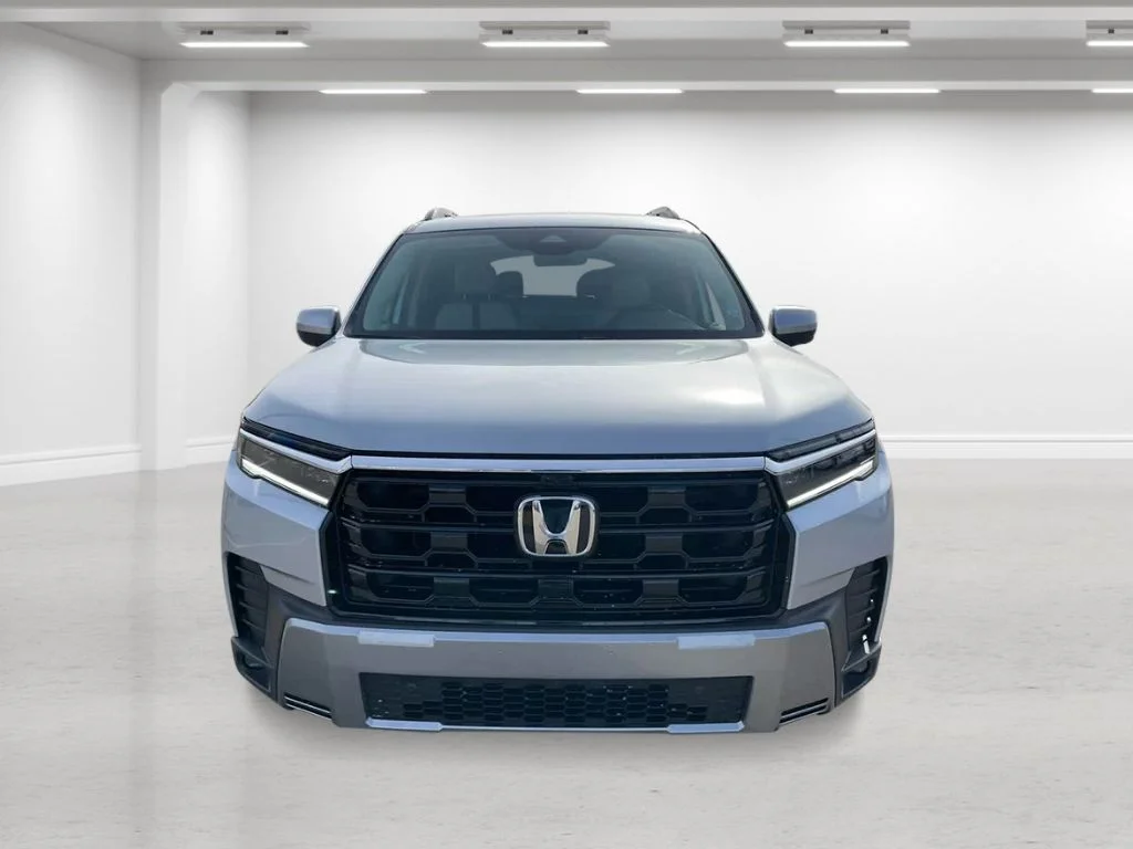 New 2026 Solar Silver Metallic Honda Touring image 9