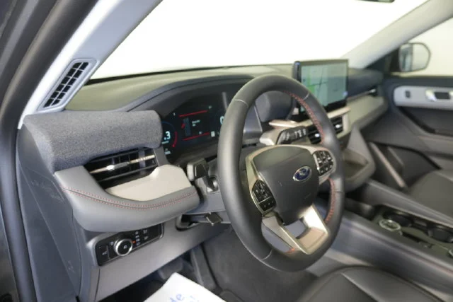 New 2026 Carbonized Gray Metallic Ford Active image 22