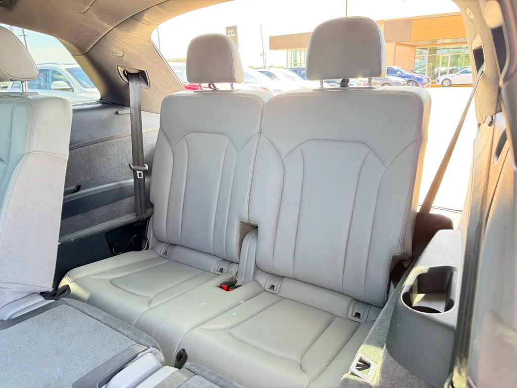 Used 2018 Ink Blue Metallic Audi Premium Plus image 27