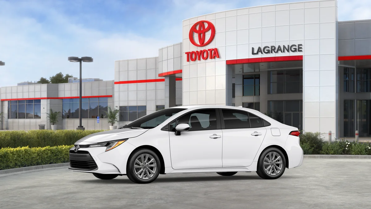 New 2026 Ice Cap Toyota LE image 25