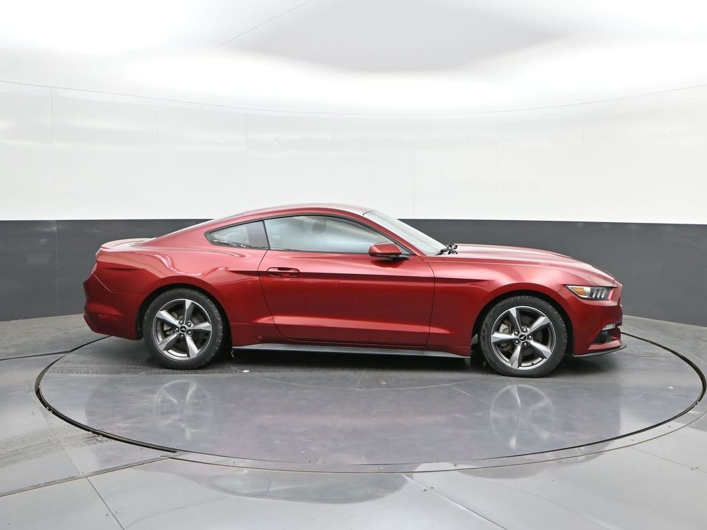 Used 2016 Red Ford V6 image 18