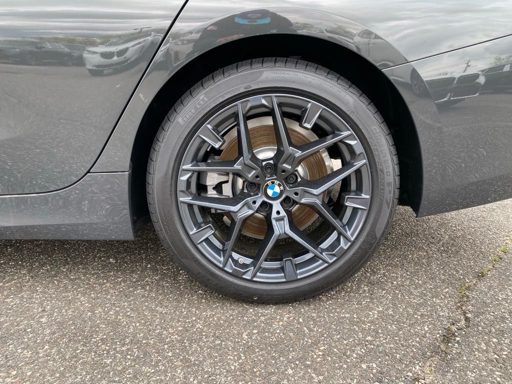 2026 BMW 3 Series 330i - Photo 5