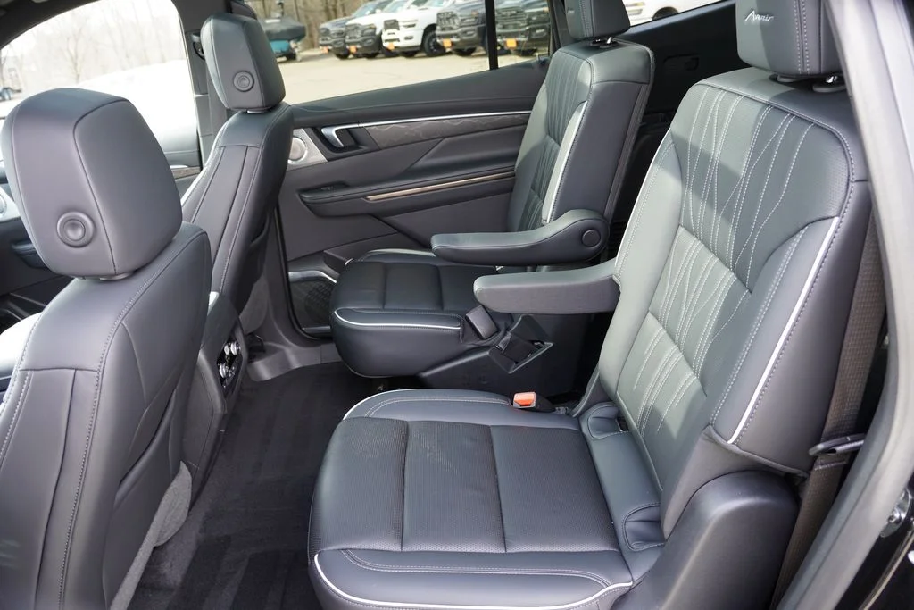 2025 Buick Enclave Avenir - Photo 17