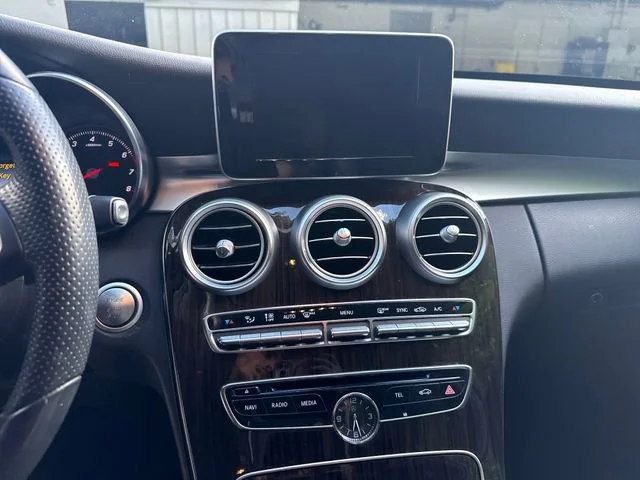 Used 2015  Mercedes-Benz C 300 image 18