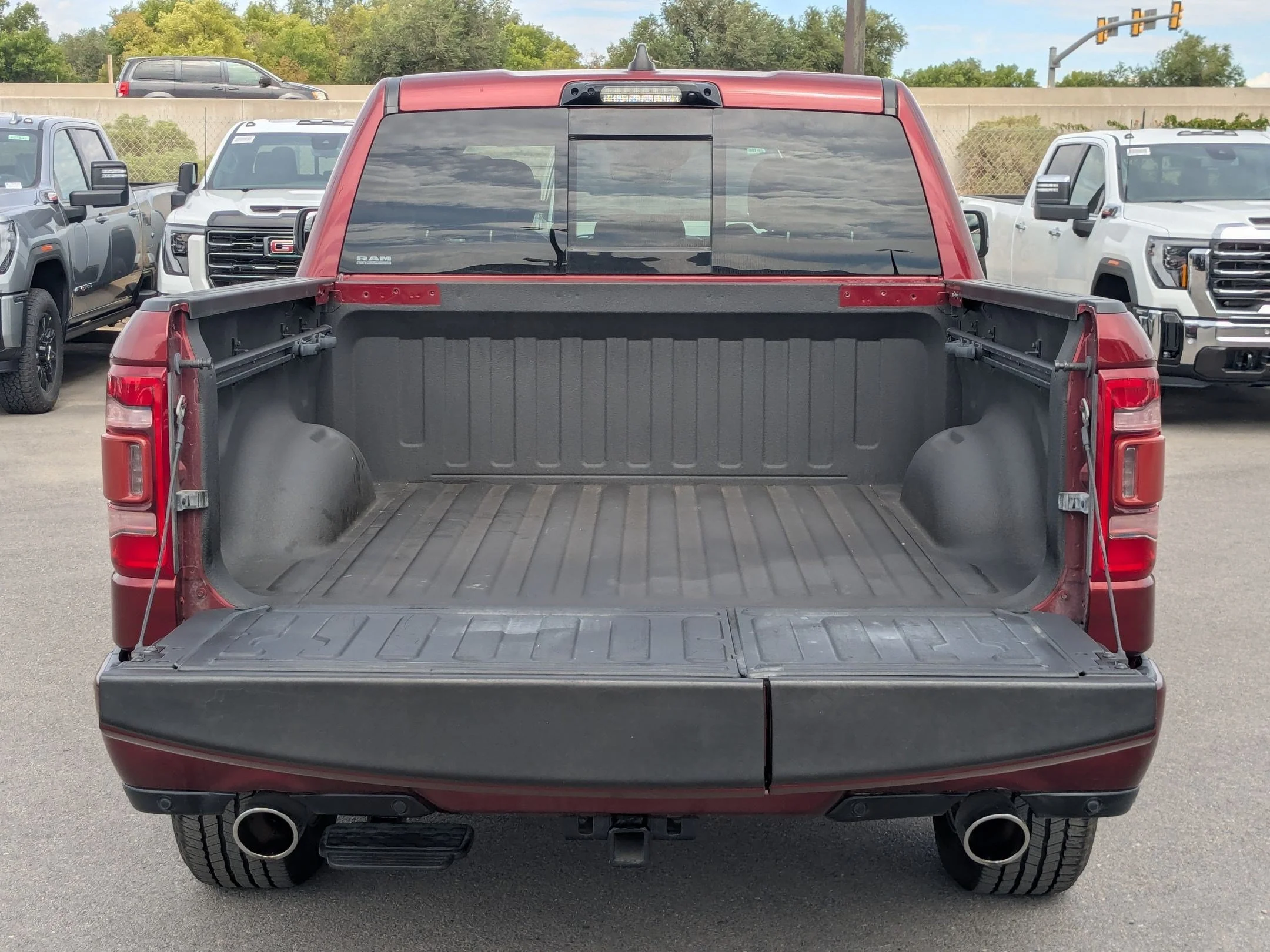 Used 2021 Delmonico Red Pearlcoat Ram Limited image 32