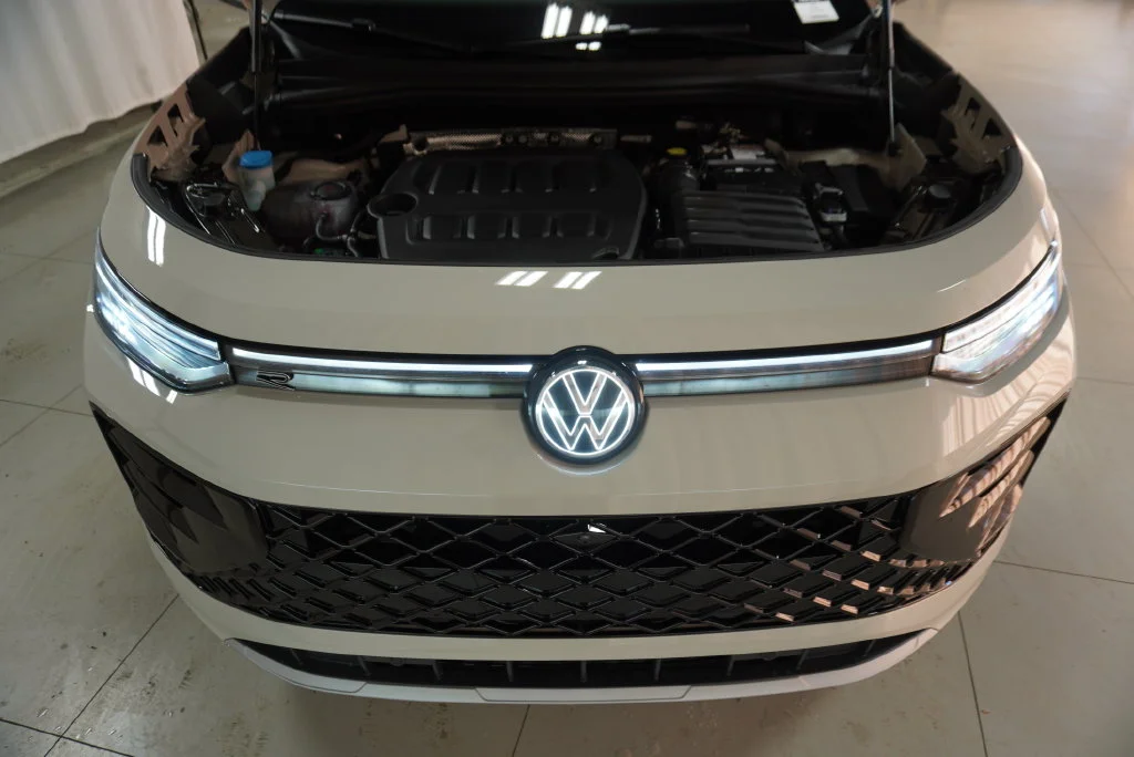 New 2026 Sandstone Volkswagen SEL R-Line Turbo image 33