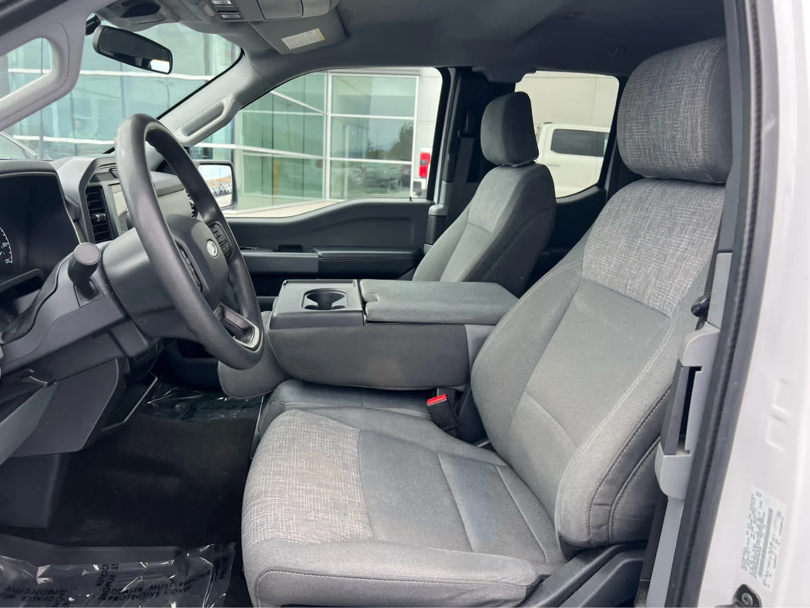 Certified Used 2022 Oxford White Clearcoat Ford XLT image 28