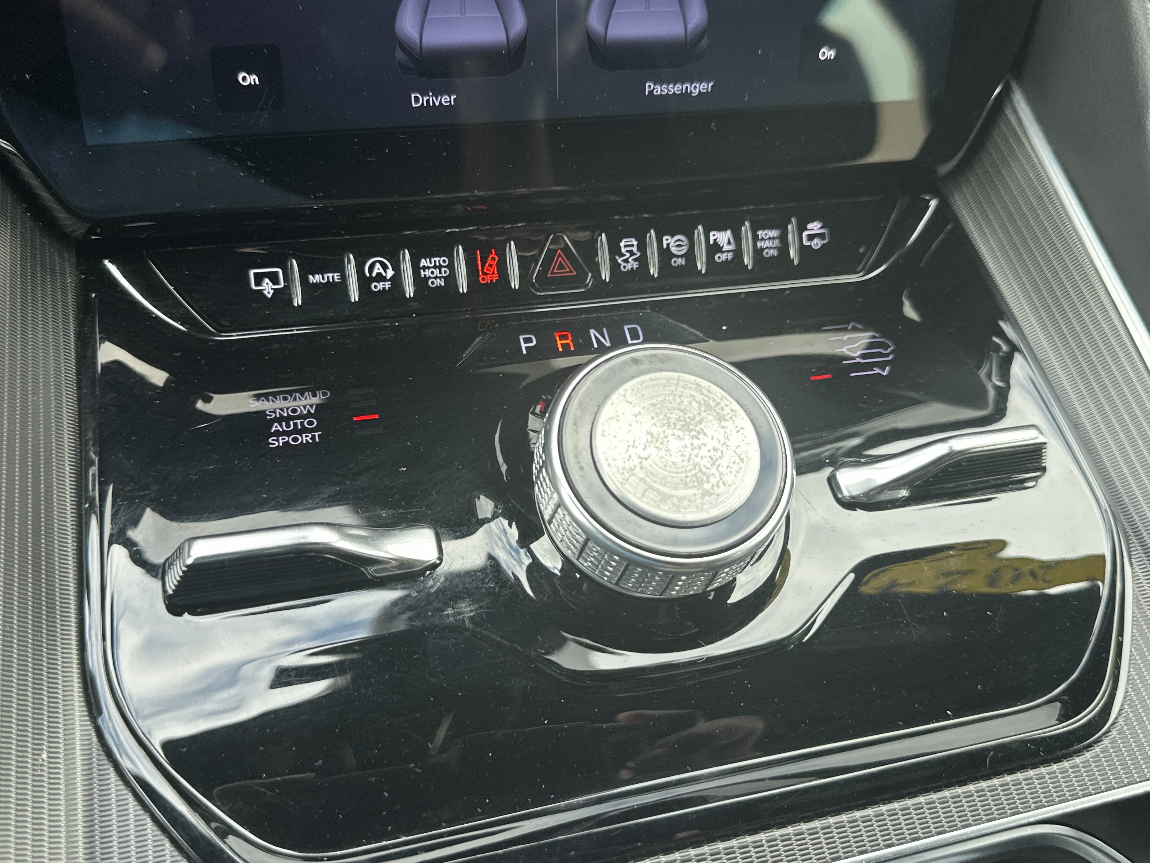 2024 Jeep Grand Wagoneer L Series II - Photo 31