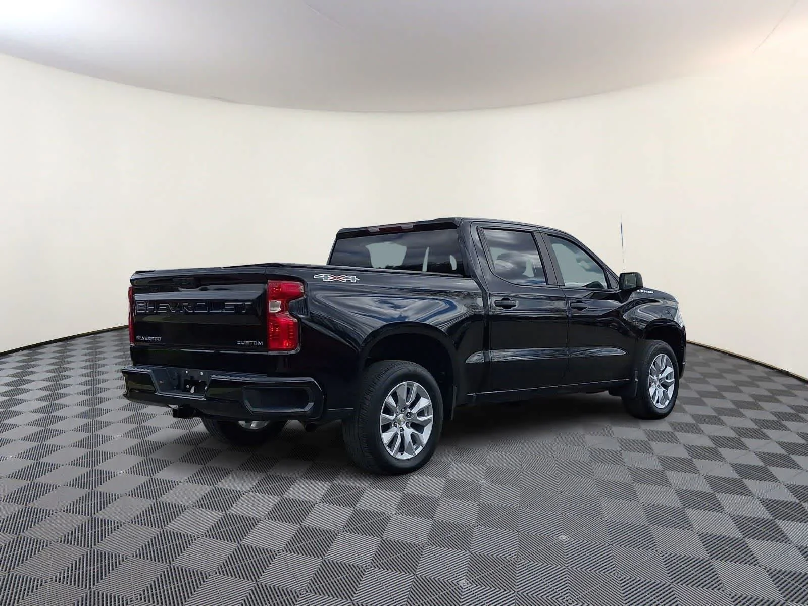 Used 2023 Black Chevrolet Custom image 5