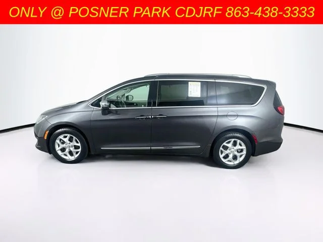 Used 2020 Gray Chrysler Limited image 4