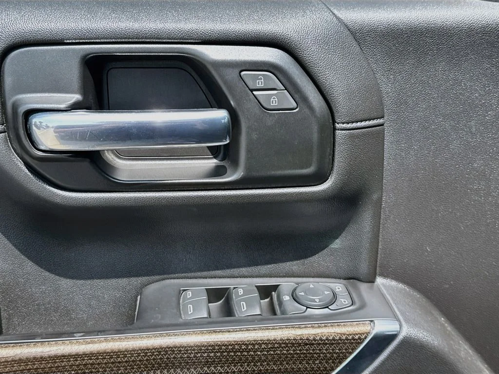 Used 2020 Black Chevrolet LT image 20