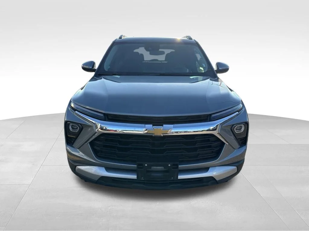 Used 2025 Gray Chevrolet LT image 9