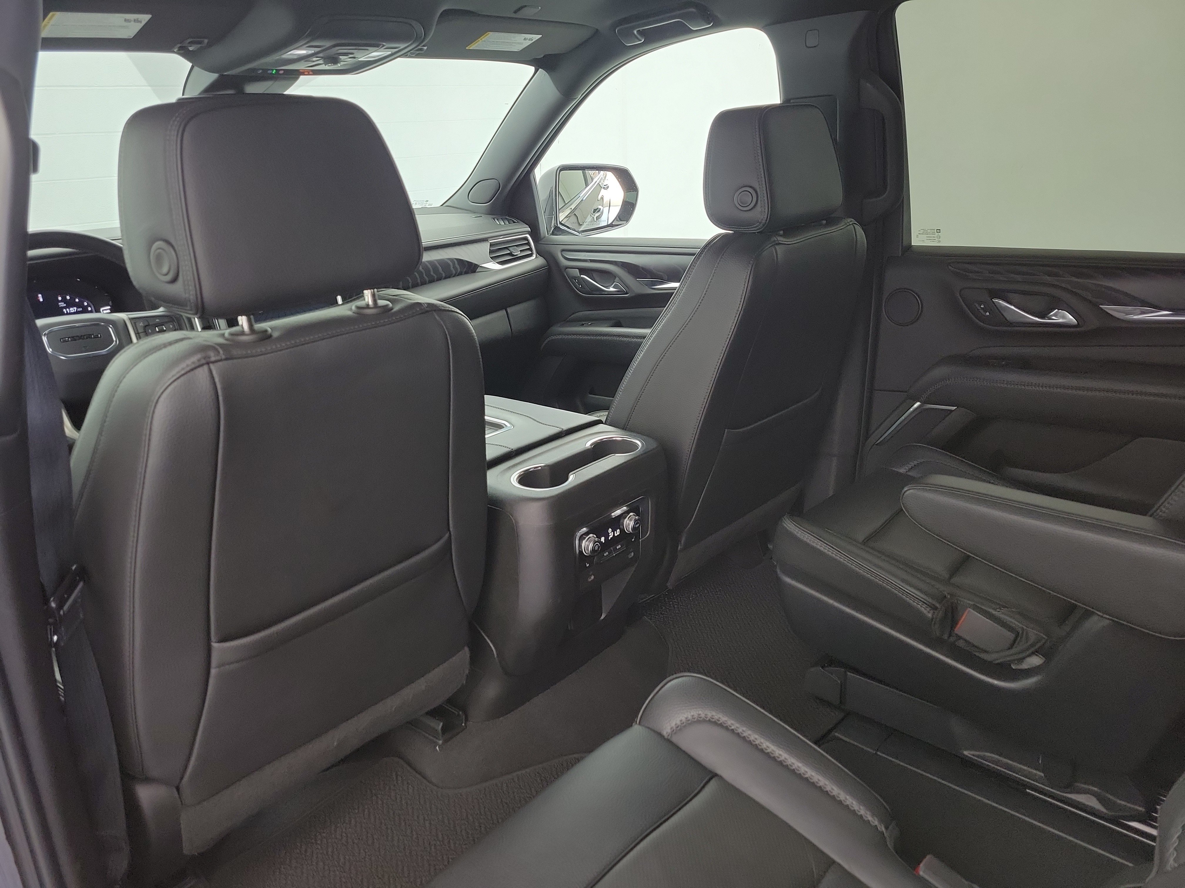Used 2023 Onyx Black GMC Denali image 16