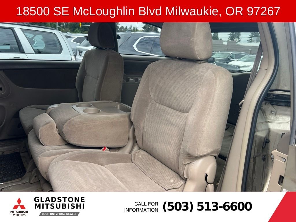 Used 2005 Desert Sand Mica Toyota LE image 8