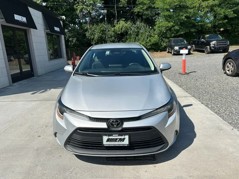 Used 2023 Silver Toyota LE Sedan 4D image 19