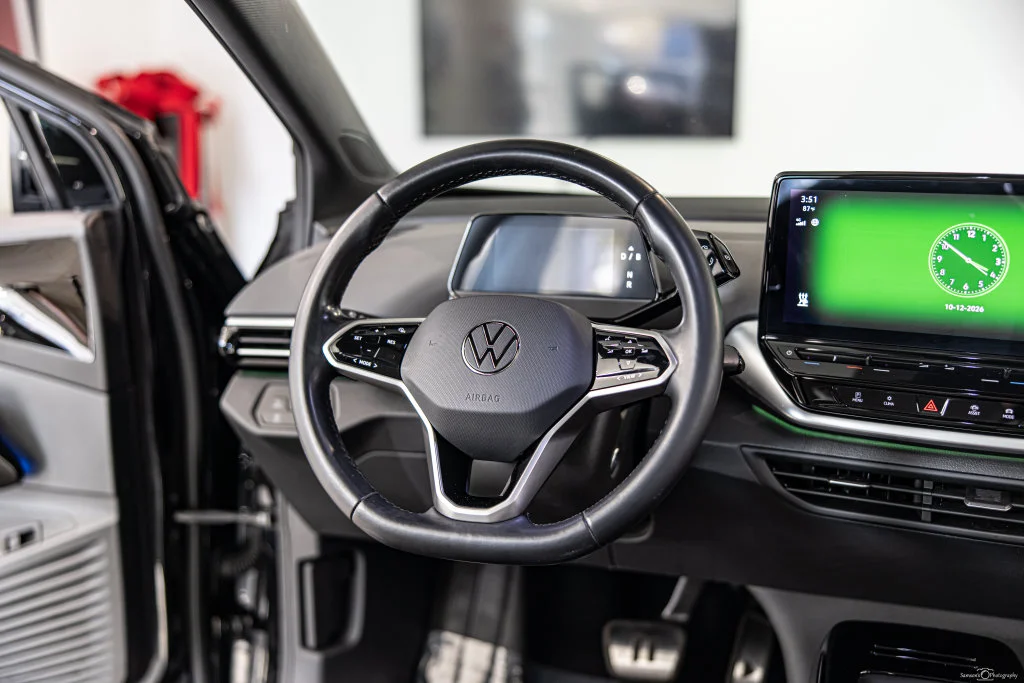 Used 2021 Black Volkswagen Pro S image 36