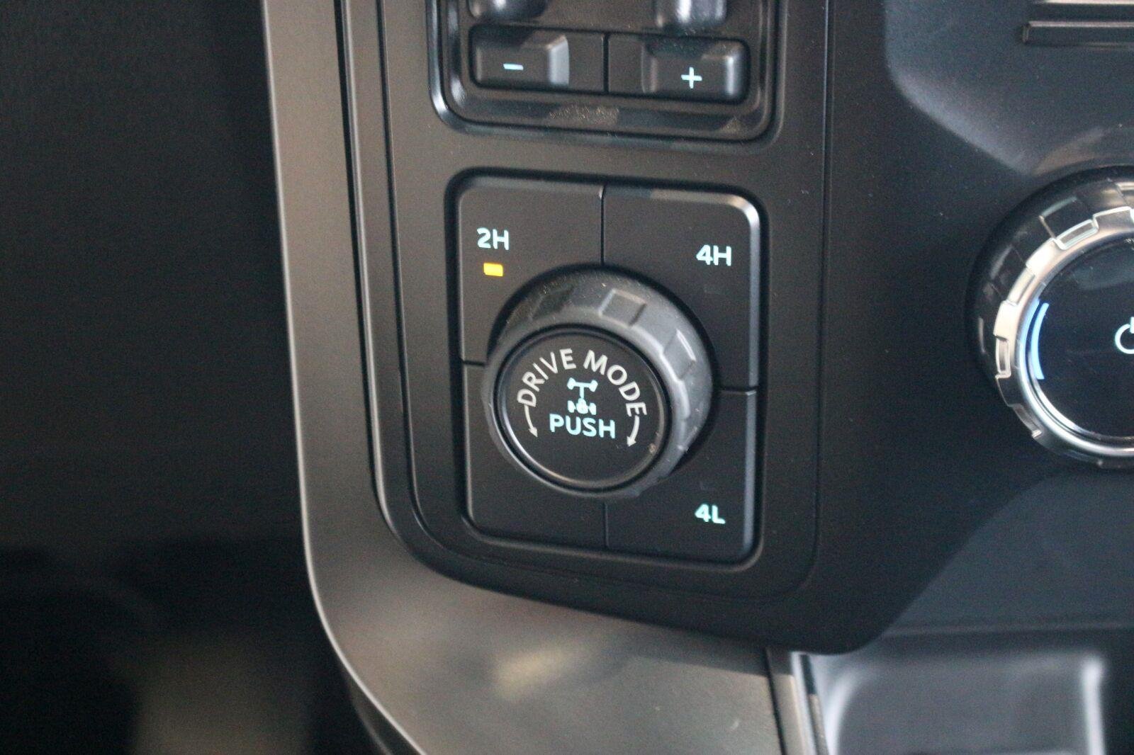 Used 2024 White Ford XLT image 28