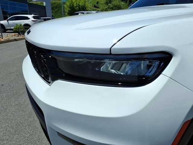 Used 2025 White Jeep Limited image 15