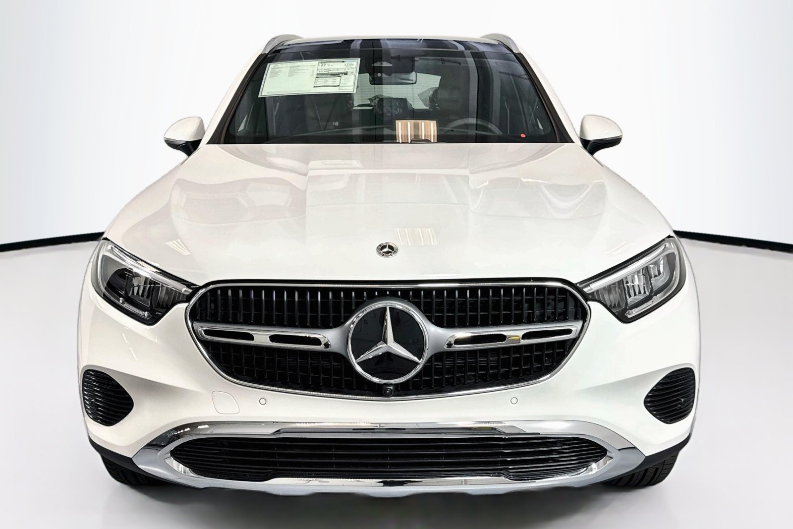 New 2026 Polar White Mercedes-Benz GLC 300 image 2