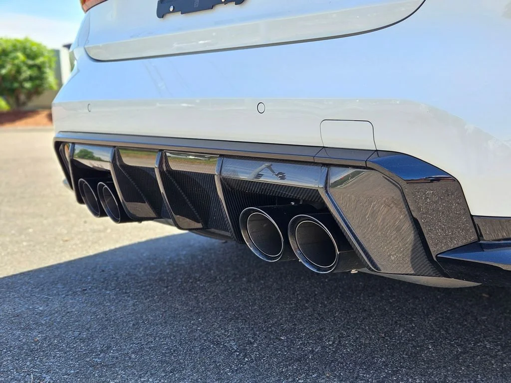 Used 2026 Alpine White BMW Competition image 17