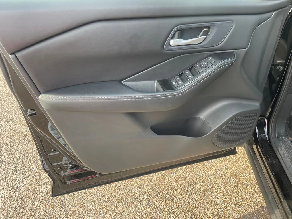 Used 2026 Black Nissan SV image 9