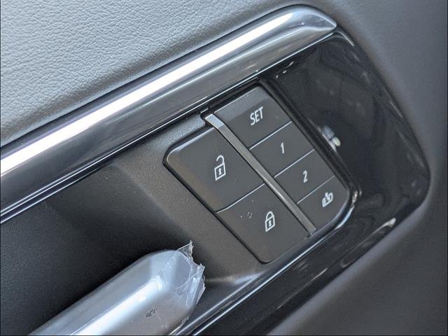 2026 Chevrolet Suburban Z71 - Photo 25