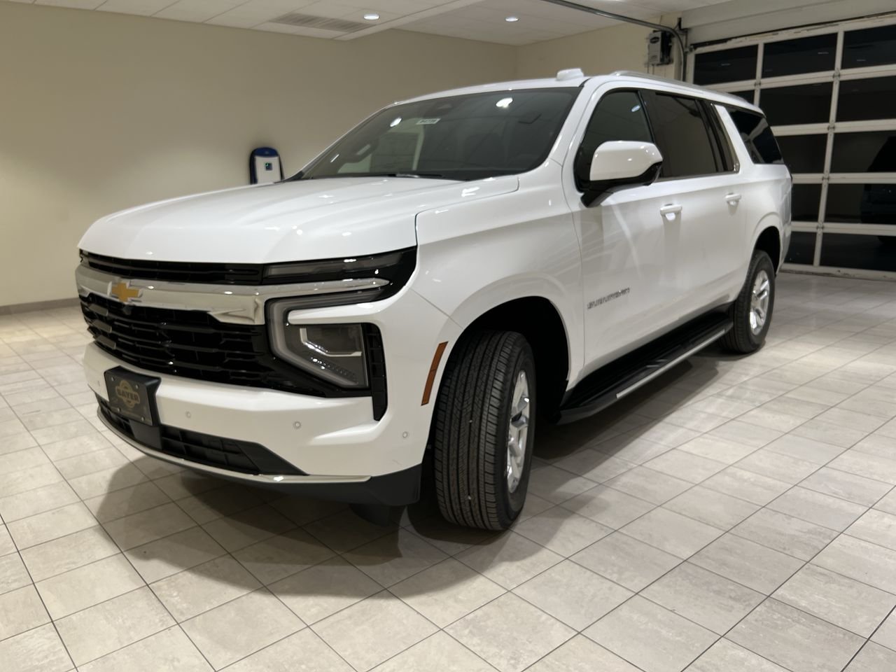 2025 Chevrolet Suburban LS