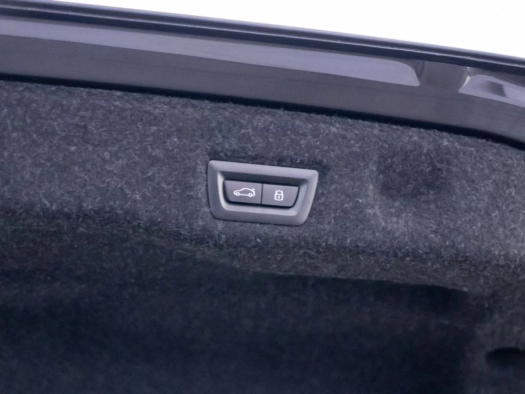 Used 2024 Gray BMW 540i xDrive image 33