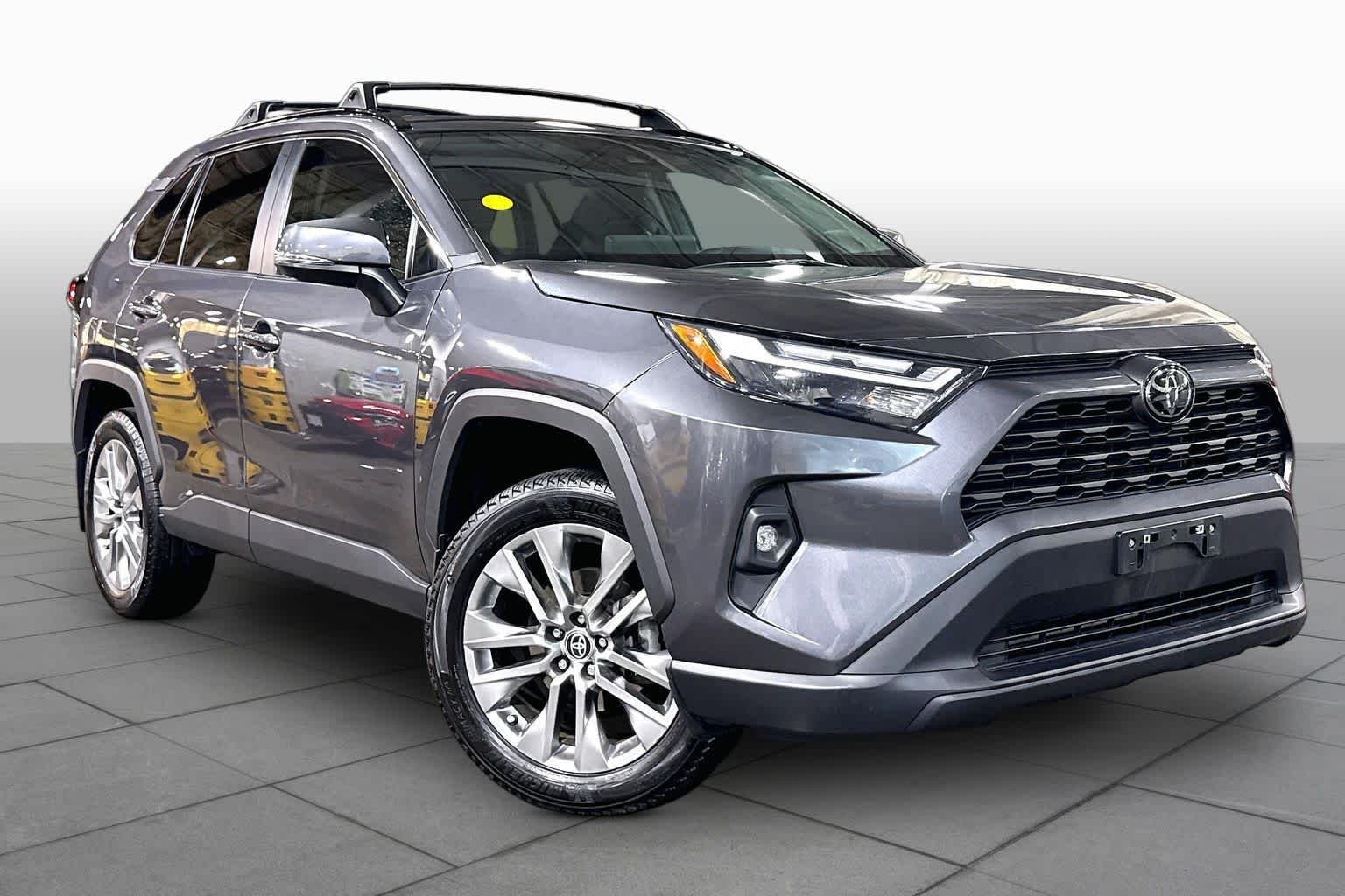 Used 2024 Magnetic Gray Metallic Toyota XLE Premium image 3