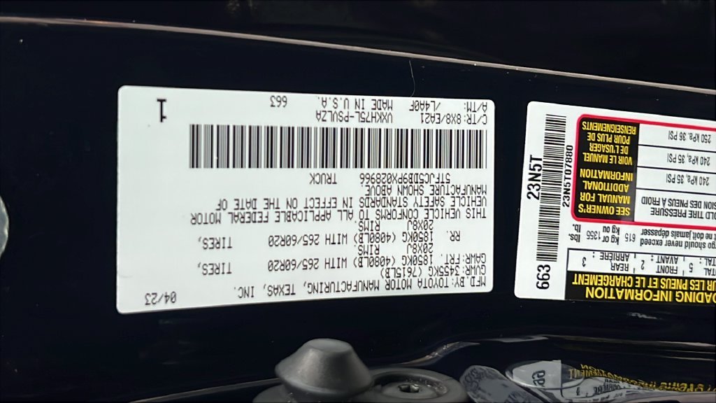 Used 2023  Toyota Limited image 26