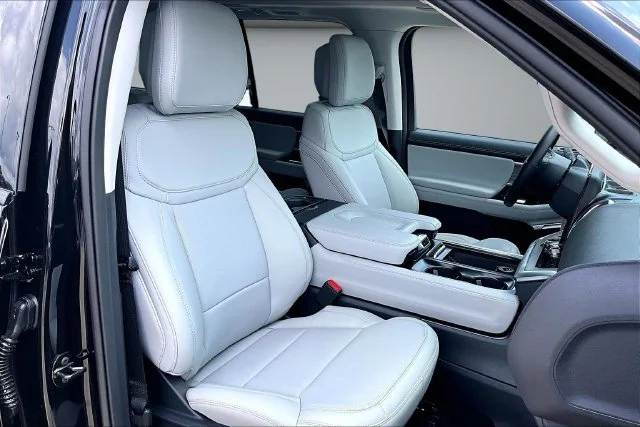 New 2027 Agate Black Metallic Ford MAX Platinum image 11