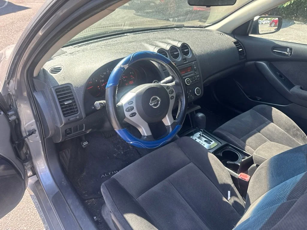 Used 2009 Gray Nissan 2.5 S image 16