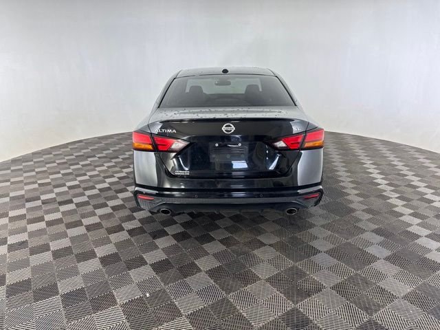 Used 2020 Black Nissan 2.5 SL image 6