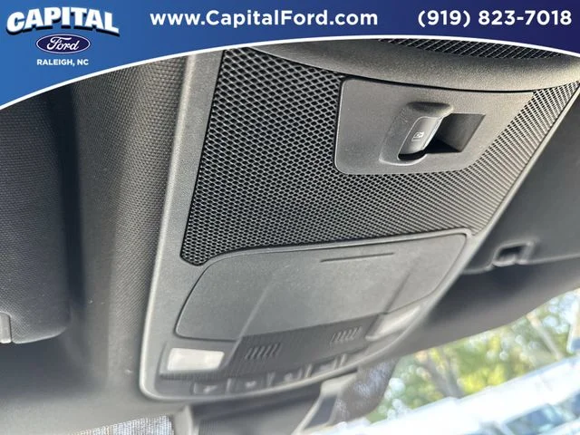 Used 2020 White Ford XLT image 32