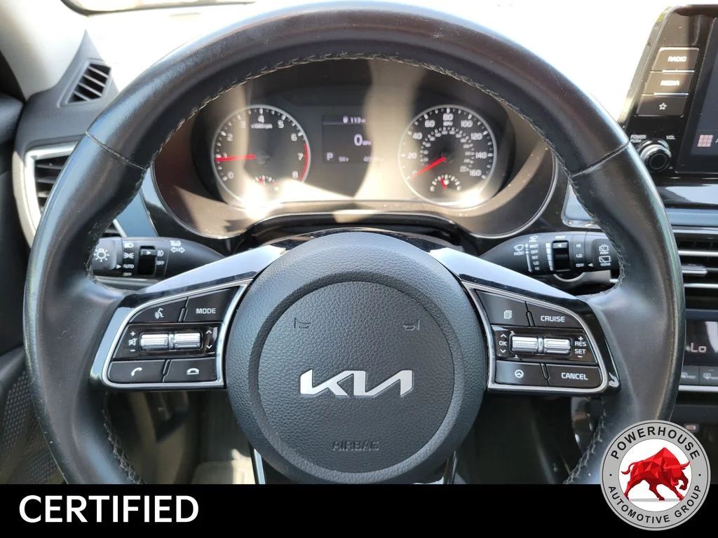 Used 2023 Black Kia S image 31
