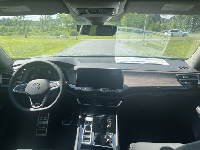 New 2026 Pure Gray Volkswagen 2.0T SEL Premium R-Line image 9