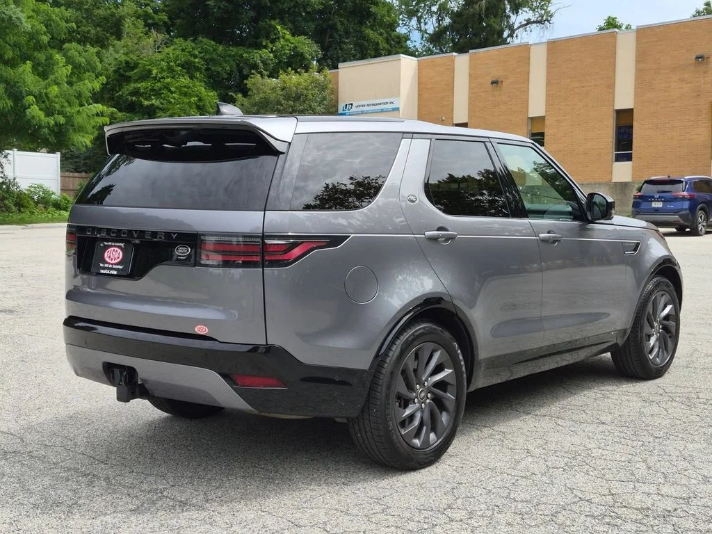 Used 2022 Gray Land Rover S R-Dynamic image 3
