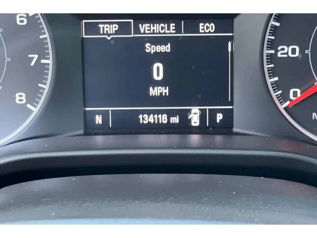 Used 2017 Iridium Metallic GMC SLE image 39