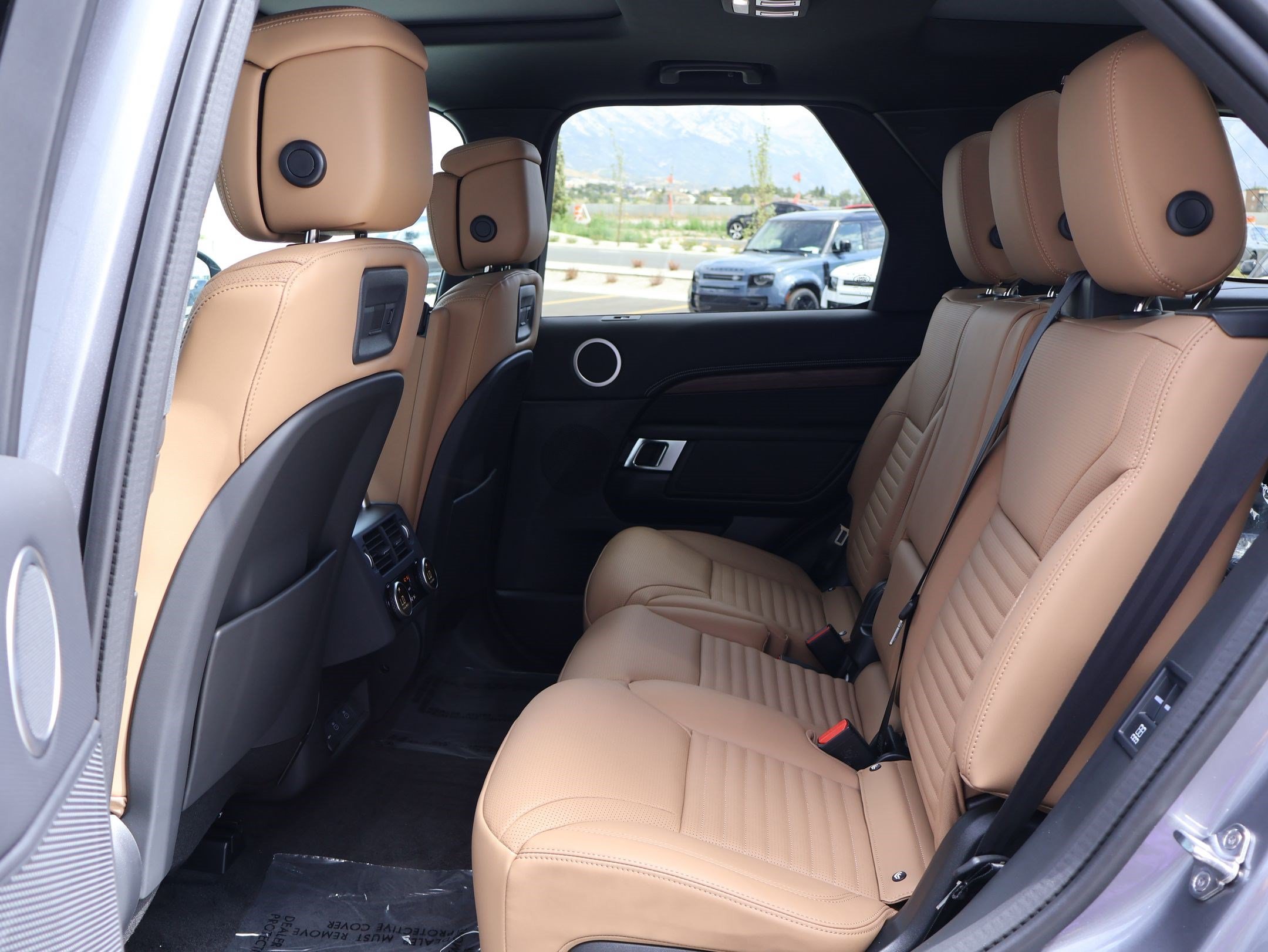 New 2026 Eiger Grey LAND ROVER Dynamic SE image 20