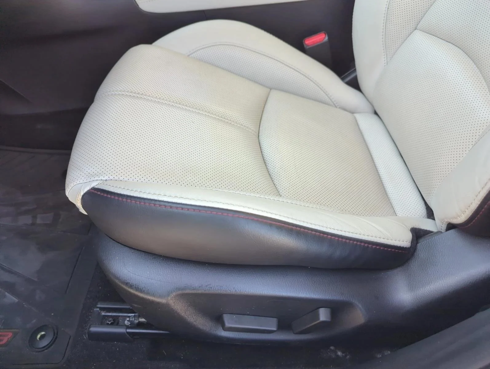 Used 2018 Snowflake White Pearl Mica Mazda Grand Touring image 13