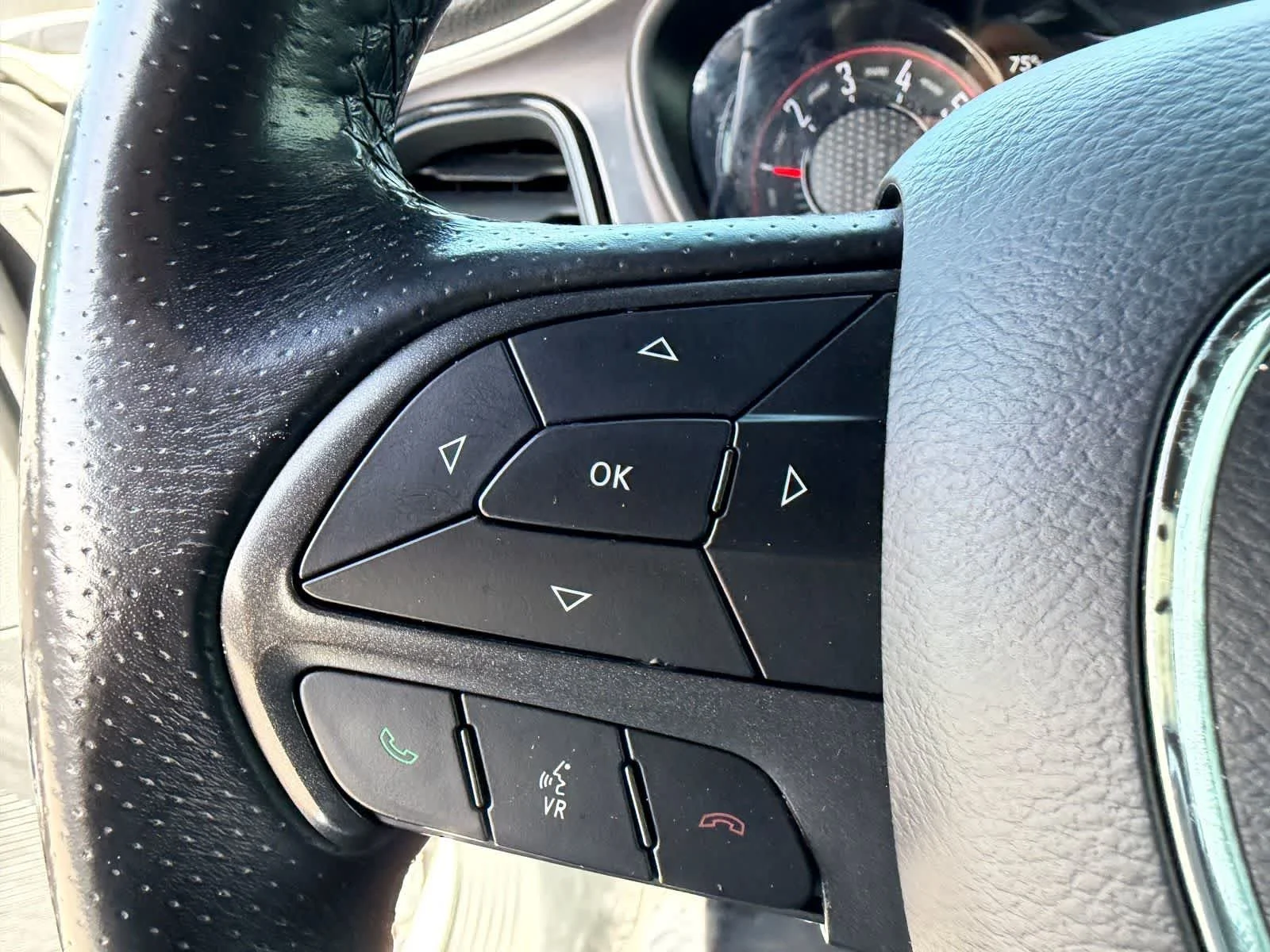 2019 Dodge Challenger SXT - Photo 16