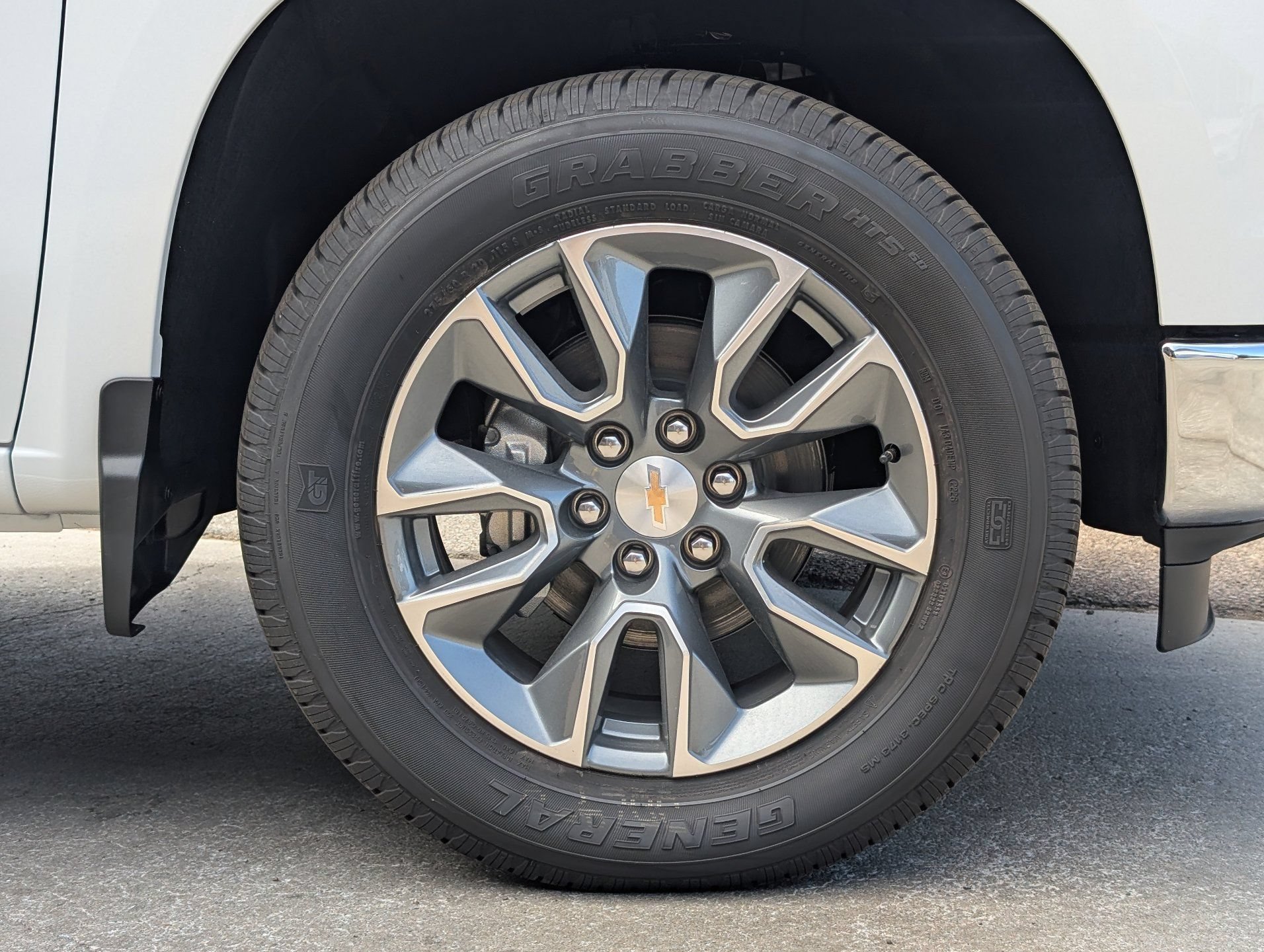 New 2026 Summit White Chevrolet LT image 6