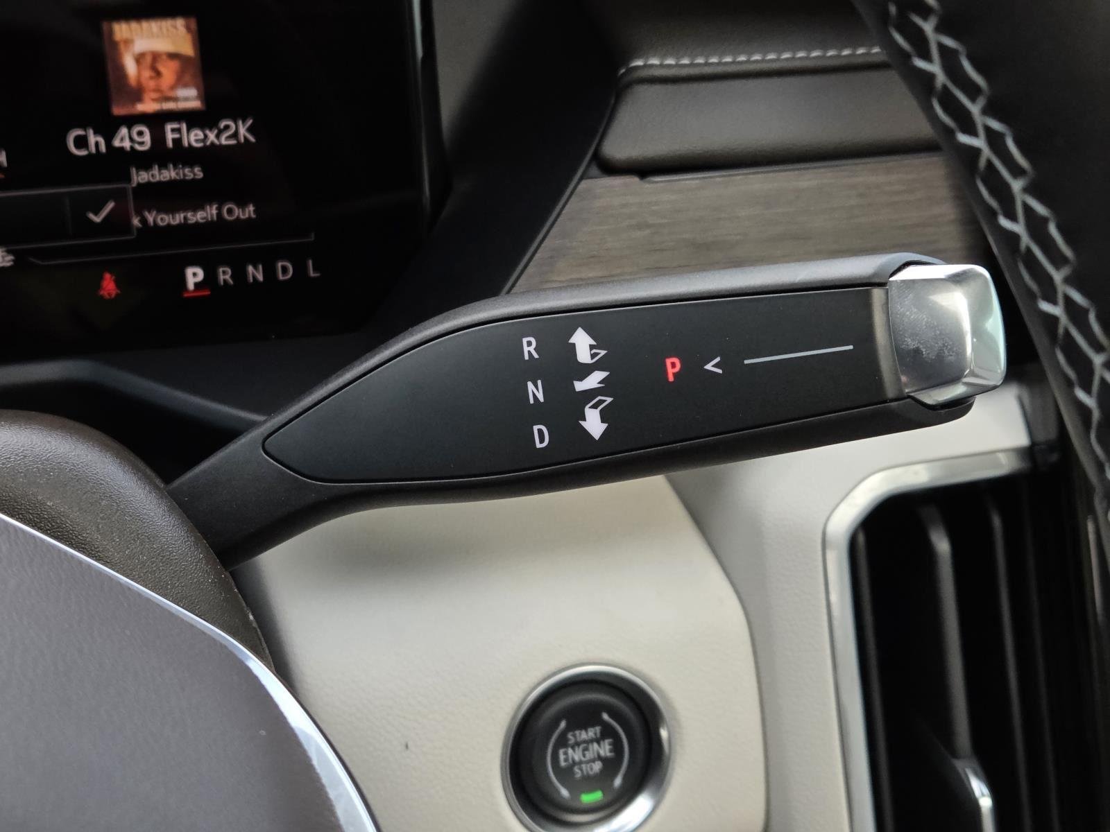 Used 2024 WHITE FROST TRICOAT GMC DNLI image 25