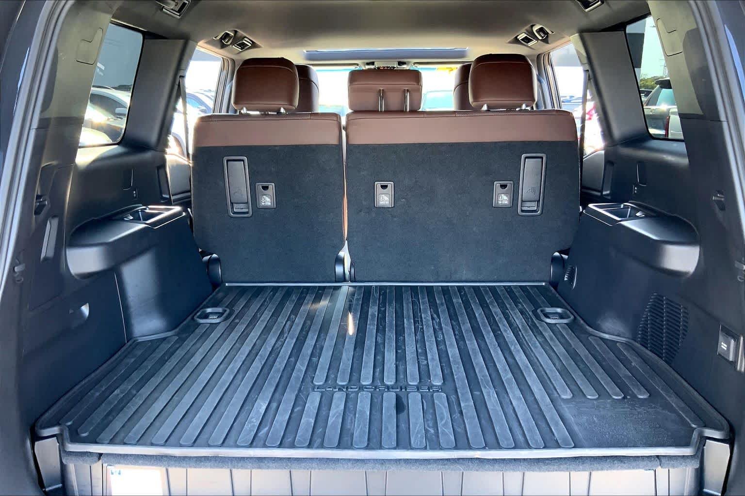 2025 Toyota Land Cruiser Base - Photo 32